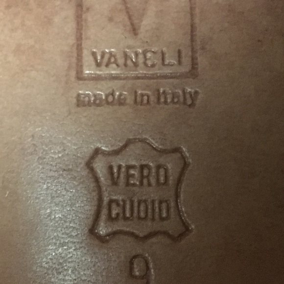 EUC Vintage Vaneli Made in Italy Madelon Suede Kitten Heel Pumps - Picture 6 of 7